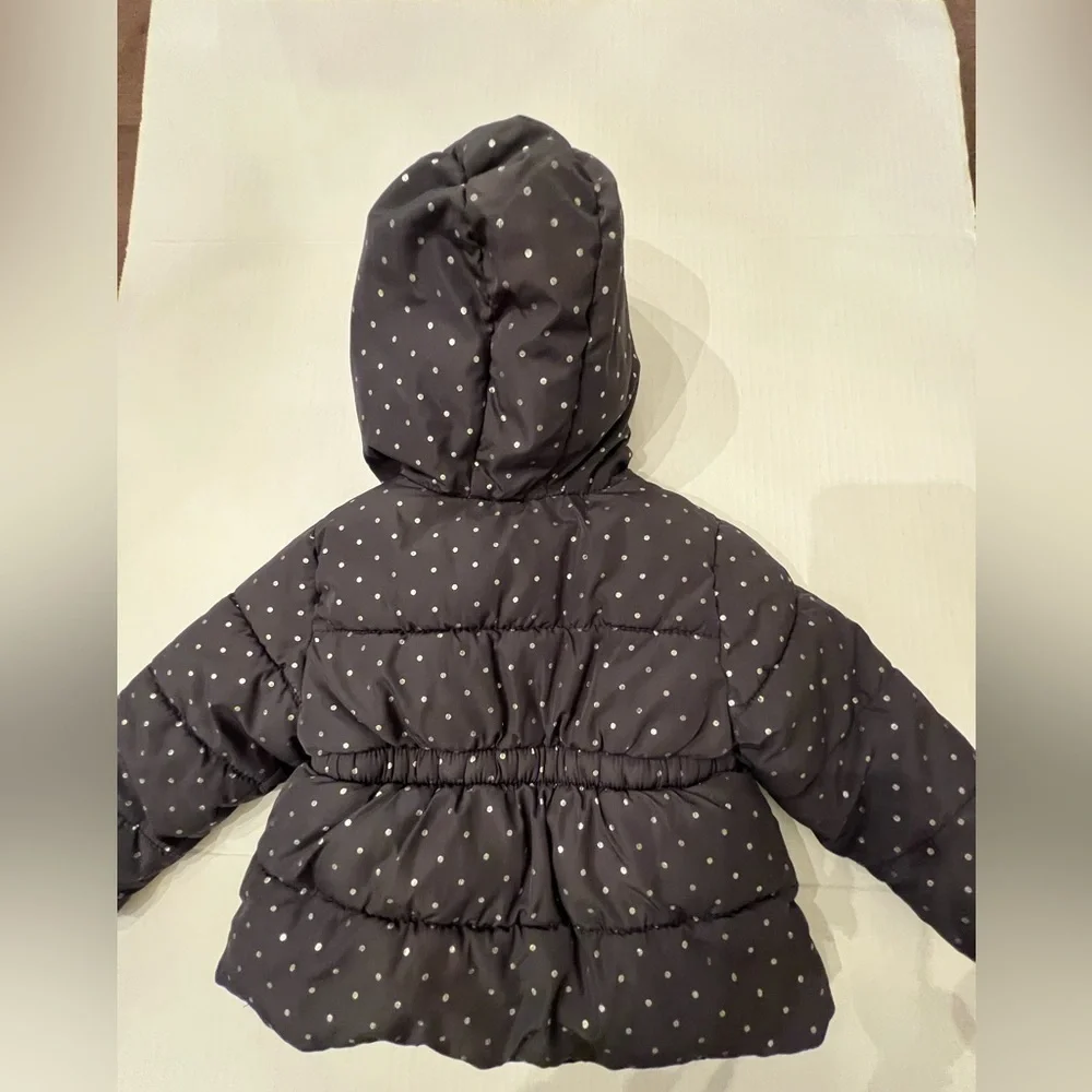OLD NAVY BABY’s UNISEX PUFFER JACKET  W/HOOD.  GRAY W/ SILVER DOTS. 18-24 MONTHS